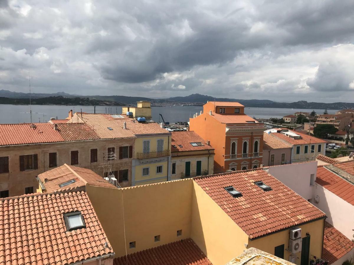 "Nonna Anna" Apartment La Maddalena  Luaran gambar